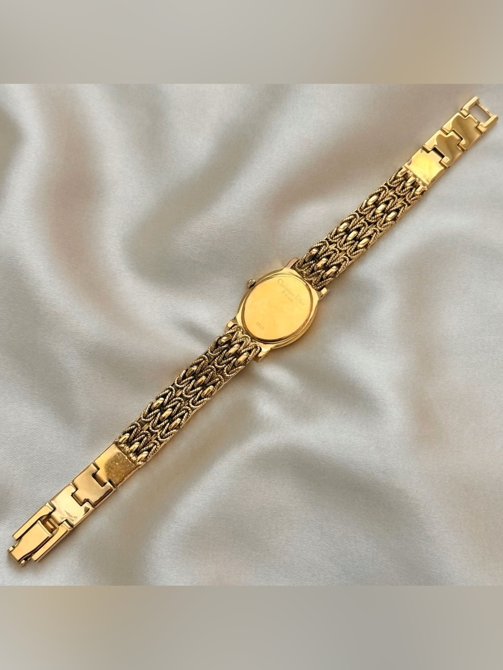 AUTHENTIC VERY RARE VINTAGE DIOR GOLD WATCH - WITH BOX - Picture 9 of 9